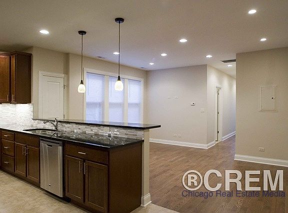 3rd image of 4634 S Rockwell St #2