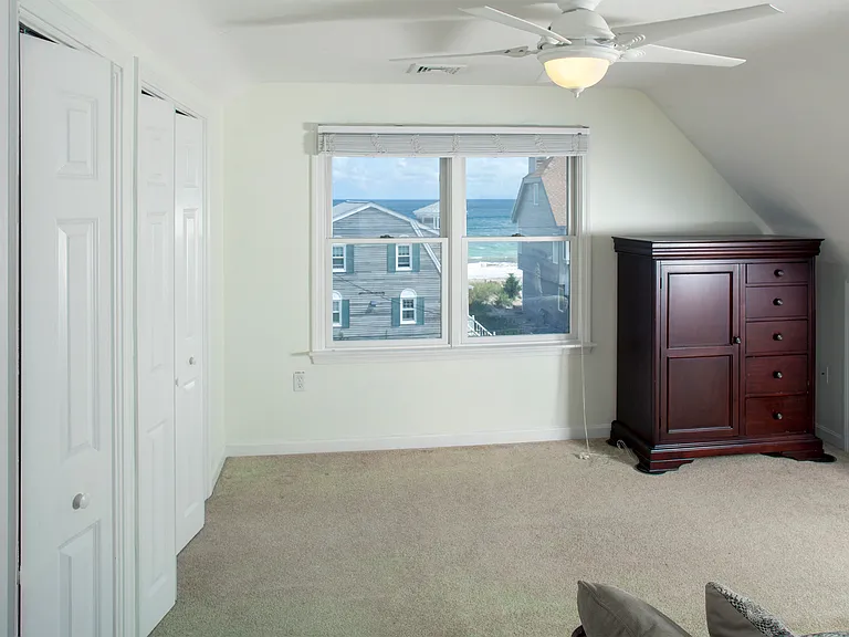 55 Ocean Dr — Photo 15