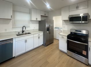 5713 Kester Ave, Van Nuys, CA 91411