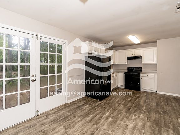 21199_004_dining_room_5.jpg