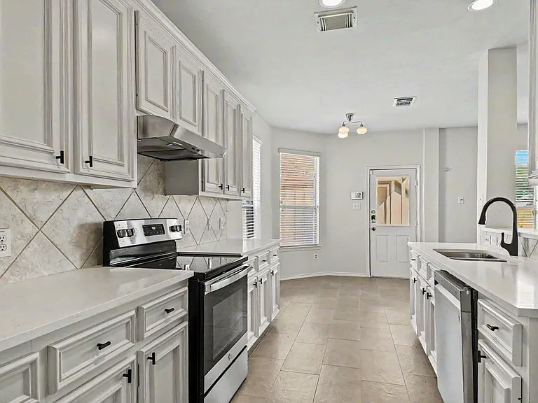 2615 Atwood Glen Ln — Photo 7