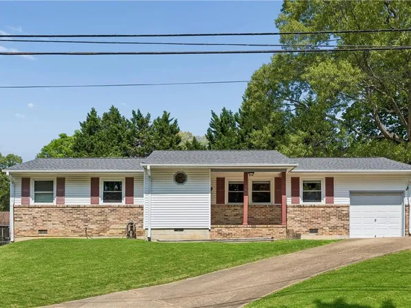 106 Gwynn Cir, Newport News, VA 23602