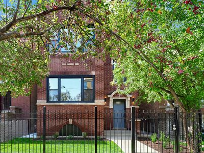 4918 N Rockwell St, Chicago, IL, 60625