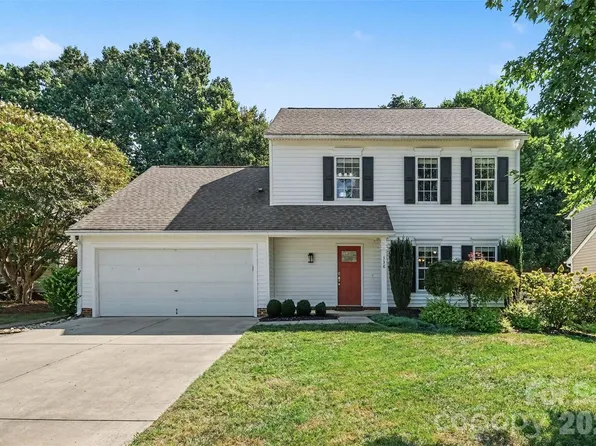 138 Nahcotta Dr, Mooresville, NC 28115