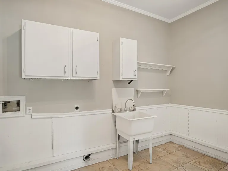 7925 Westland Dr — Photo 26