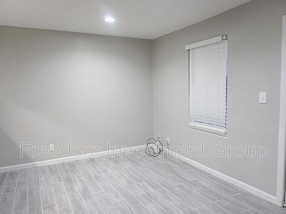 5th image of 9124 Cedarpark Ln APT A