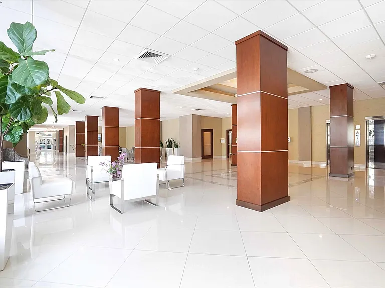 4250 Galt Ocean Dr #12K — Photo 38