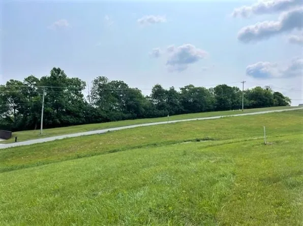 172 Avawam Dr, Richmond, KY 40475