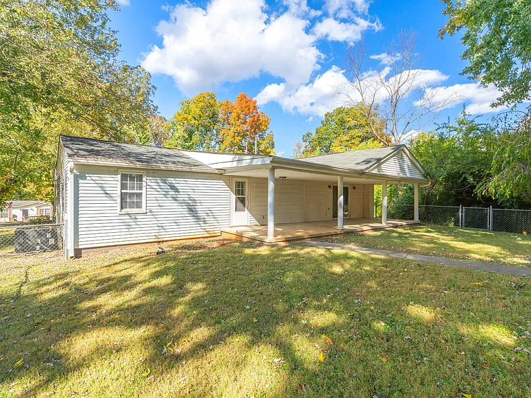 6006 Fayette Ln — Photo 16