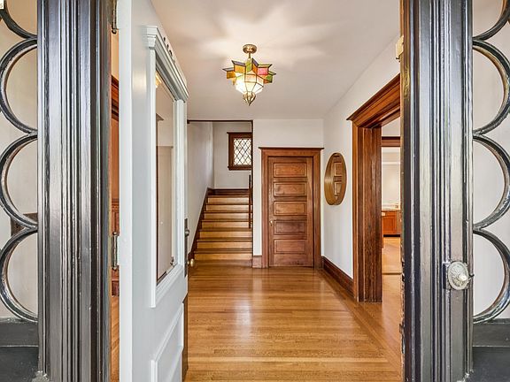 5th image of 1490 Arch St