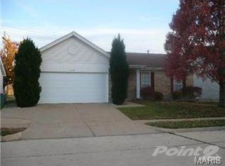 11018 Kohrs Ln, Saint Louis, MO 63123