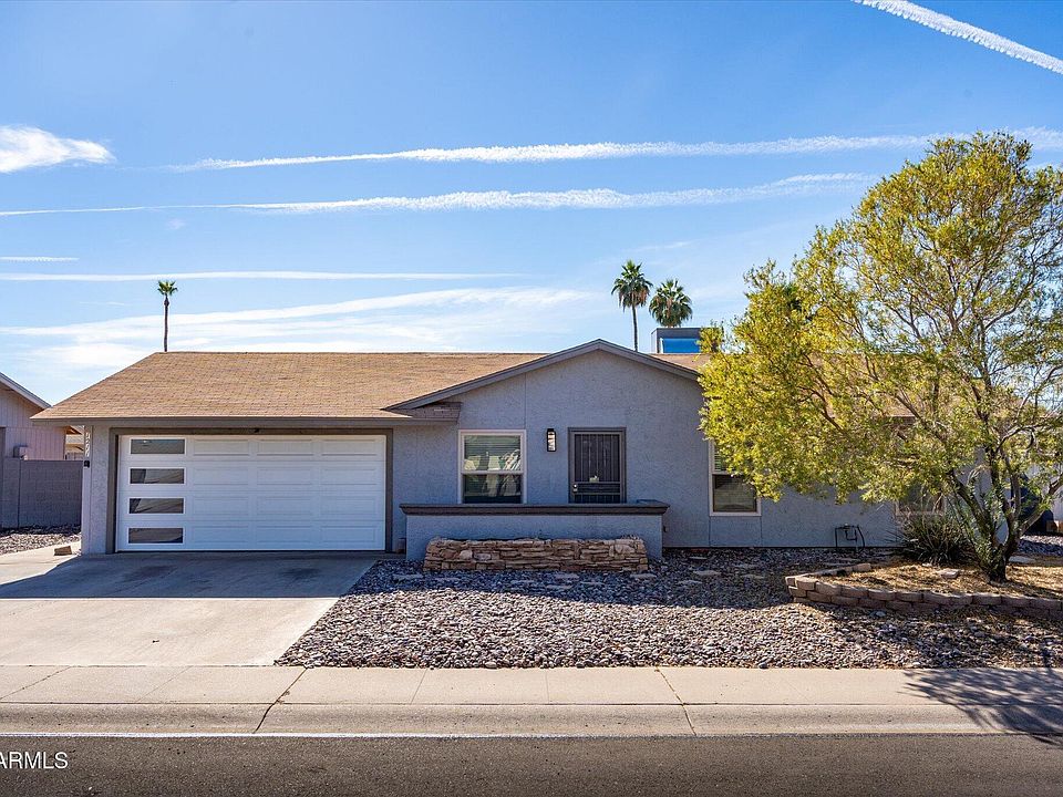 1st image of 1211 W Palomino Dr