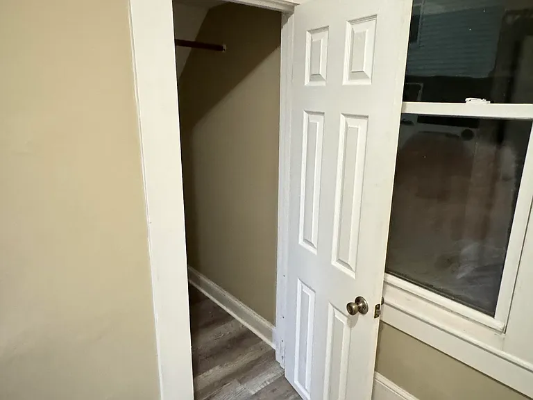 215 Notre Dame Ave #1 — Photo 10