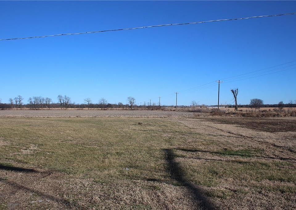 2nd image of 26168 Timlake Rd