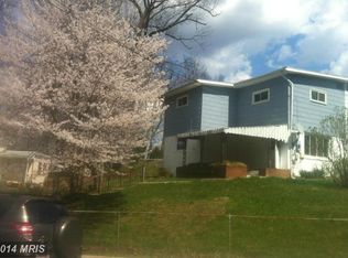 10734 Maple St, Fairfax, VA 22030