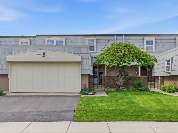 670 Versailles Cir Unit D, Elk Grove Village, IL 60007