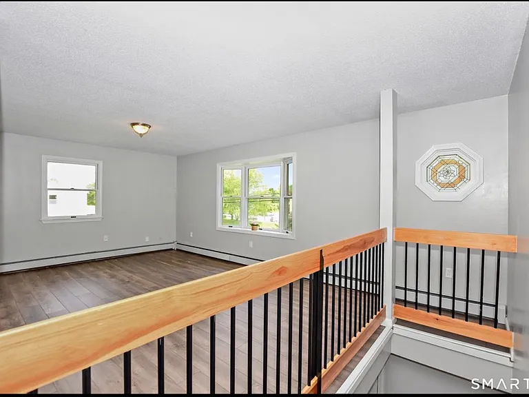 289 Salem Tpke — Photo 17