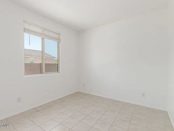 2nd image of 637 S Lamar Pl