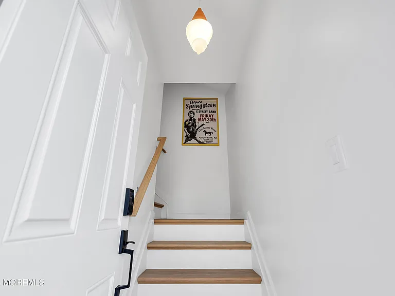 611 3rd Ave #2 — Photo 2
