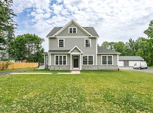 16 Cottage St, Spencerport, NY 14559