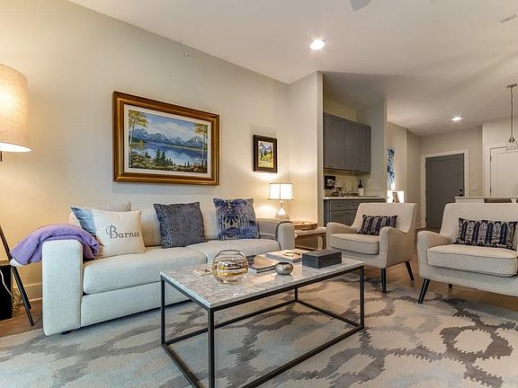 4th image of 908 Nueces St #26