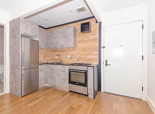 1st image of 826 Saint Johns Pl #2E
