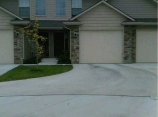 21613 Westover Ct, Peculiar, MO 64078