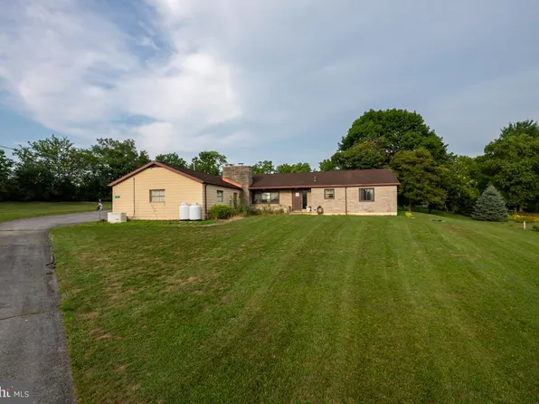 57 Shartlesville Rd, Bernville, PA 19506