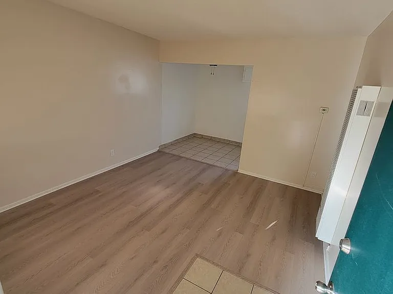 13407 Cordary Ave — Photo 3