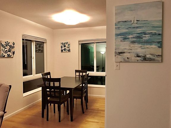 5th image of 928 Peninsula Ave APT 207