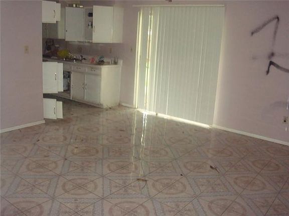 4th image of 16019 El Camino Real