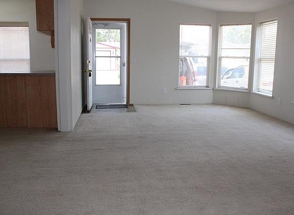 4th image of 117 Wenatchee St