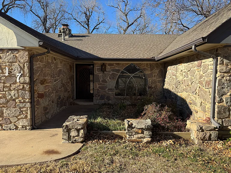 617 John F Kroutil Dr — Photo 4