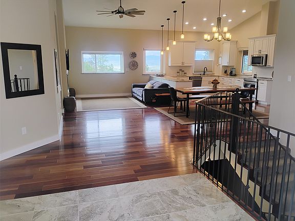 5th image of 6520 Noble Ln