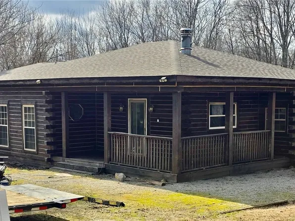 12125 Jay Street NE, Palmyra, IN 47164