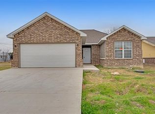 231 Windjammer Rd, Gun Barrel City, TX 75156