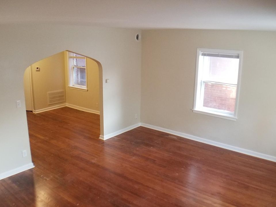 1st image of 910 Missouri Ave