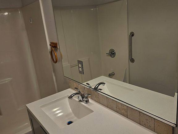 4th image of 6914 SE 72nd Ave #6914
