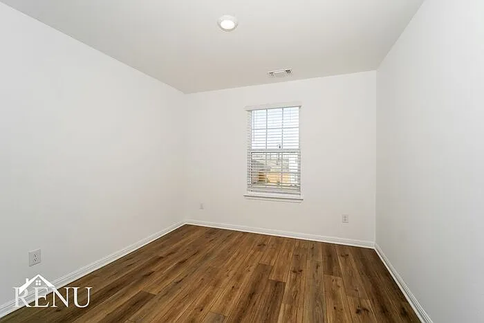 156 Scarborough Bnd — Photo 13