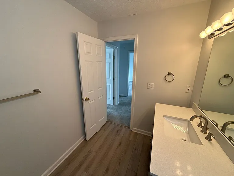 8710 Elmdale Trce — Photo 10