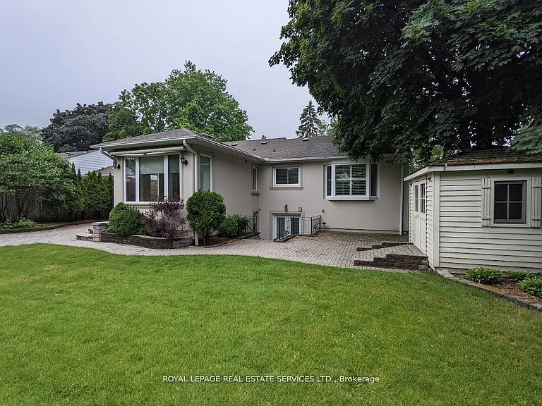 1602 Lincolnshire Blvd — Photo 29