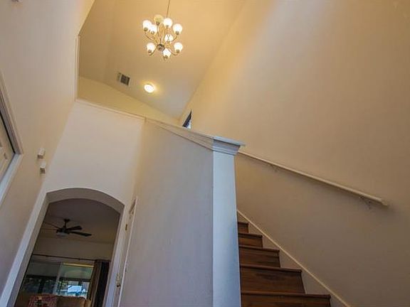 4th image of 27410 Sugar Loaf Dr