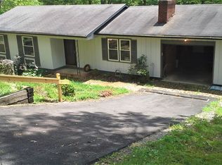 43 Nutwood Rd, Bluefield, WV 24701