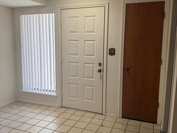 3rd image of 1516 Mountain Shadow Dr