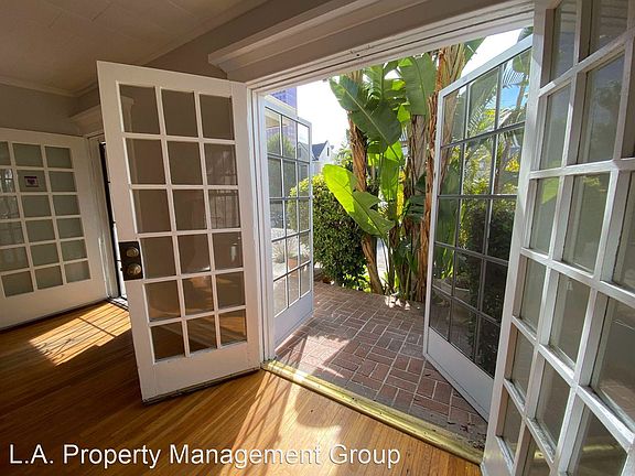 2nd image of 6607-6609 1/2 Orange Ave #6609