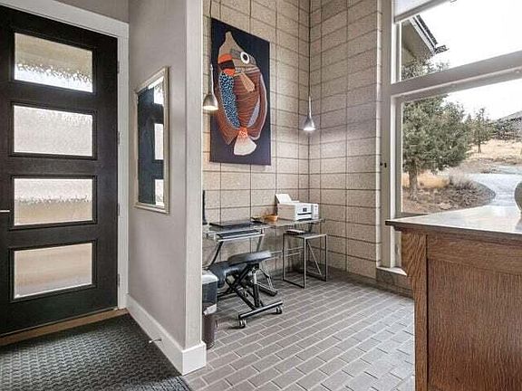 5th image of 893 Highland View Loop