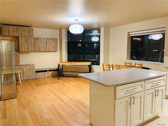 3rd image of 41-33 Parsons Blvd #2A