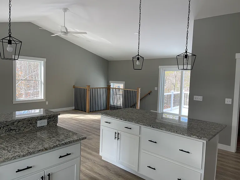 7 W Shore Dr — Photo 4