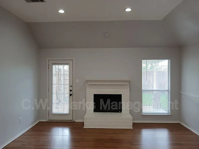 3610 Berrywood Cir — Photo 40
