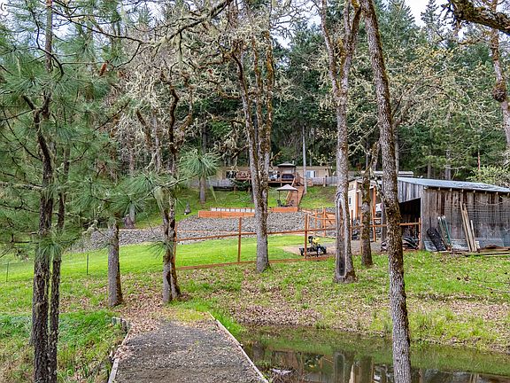 3rd image of 1256 Westview Dr